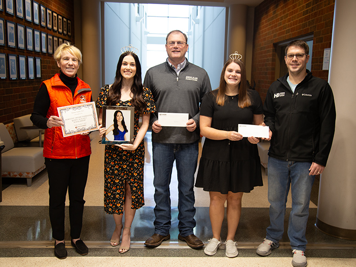 Kinzie Pappan and Emma Badley presented with scholarships